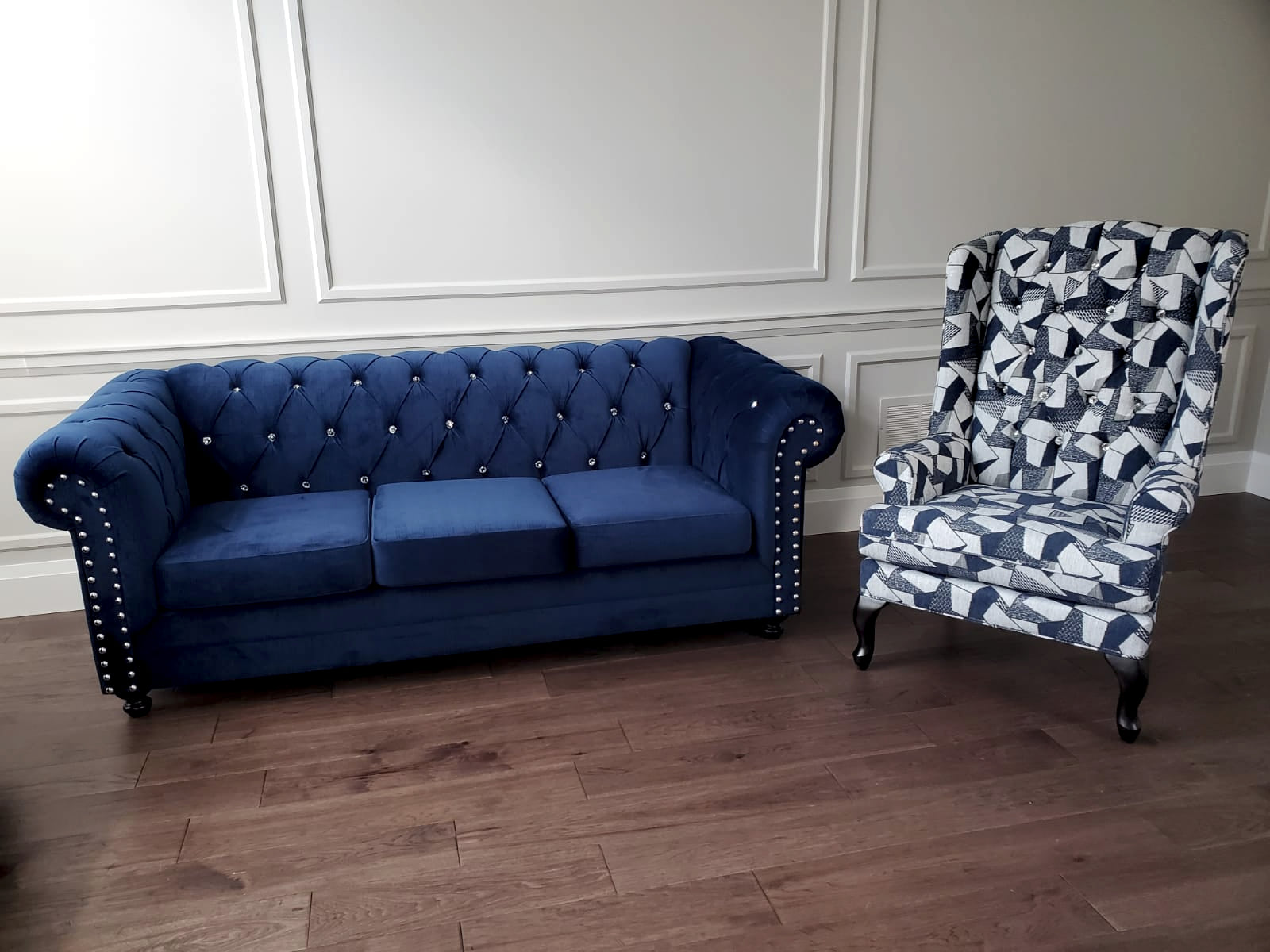 Orenda Sofa