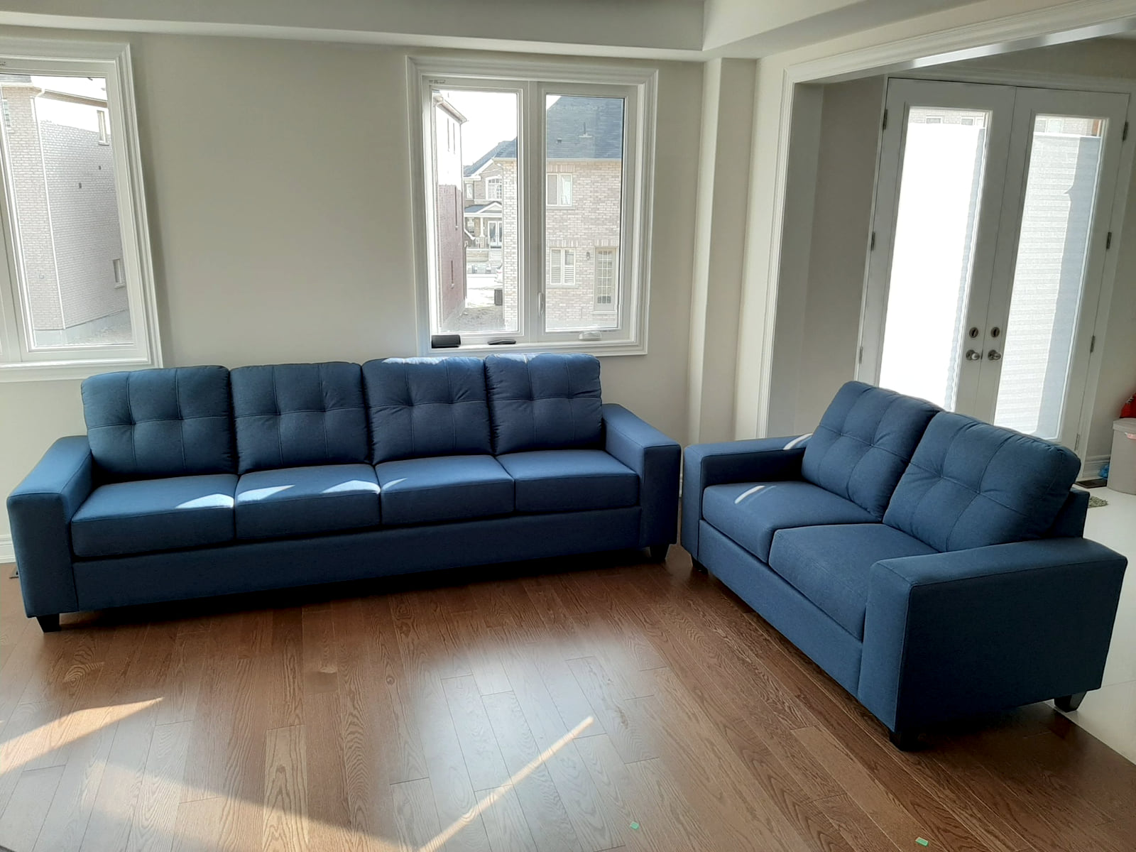 Delta Sofa Set